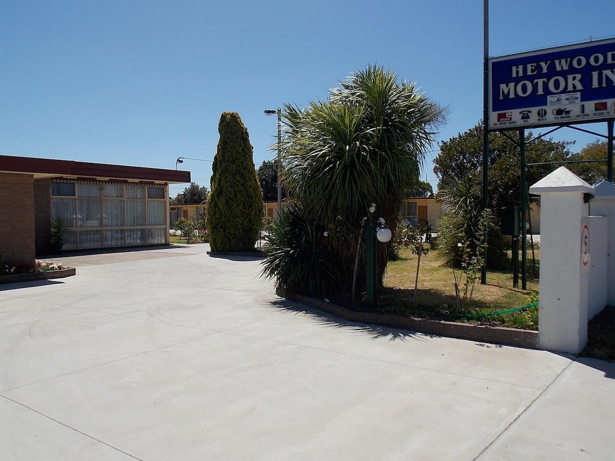 Heywood Motor Inn Bagian luar foto